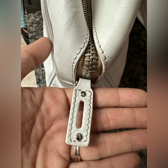 Vintage Prada white leather Boston bag medium - Picture 9 of 10